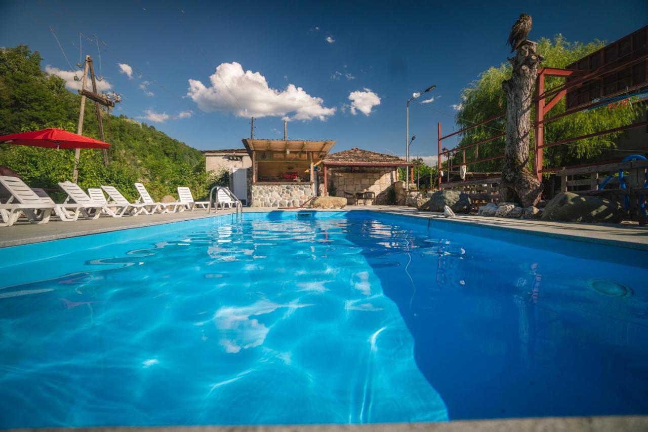 אמברולאורי Hotel Metekhara מראה חיצוני תמונה
