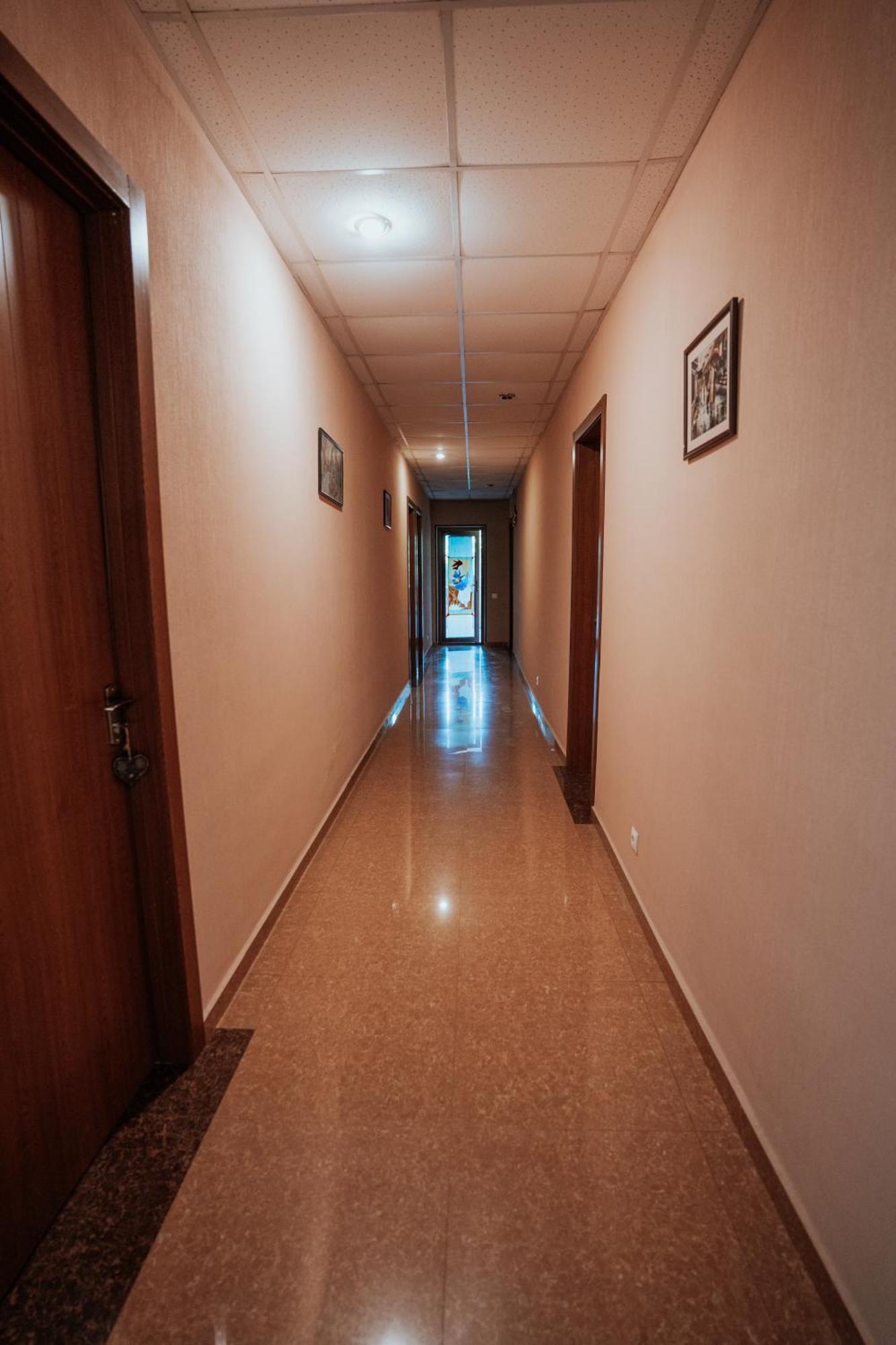 אמברולאורי Hotel Metekhara מראה חיצוני תמונה