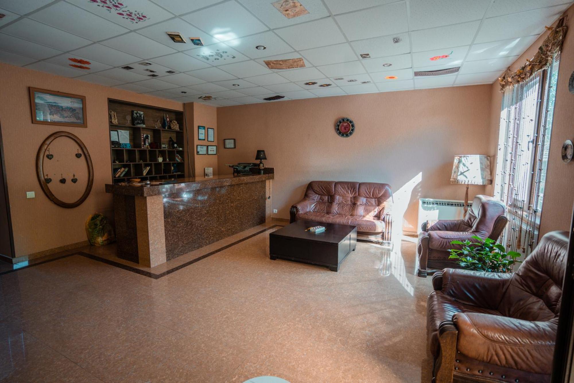 אמברולאורי Hotel Metekhara מראה חיצוני תמונה