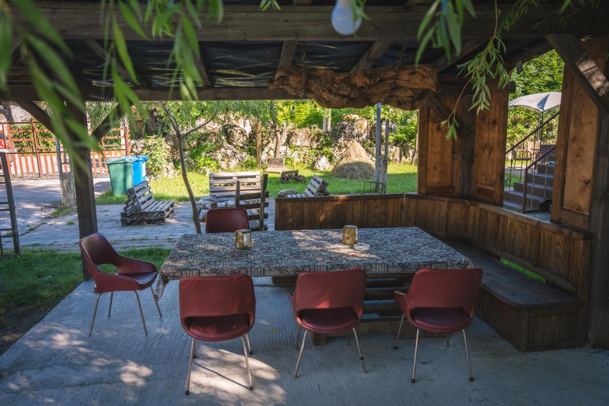 אמברולאורי Hotel Metekhara מראה חיצוני תמונה