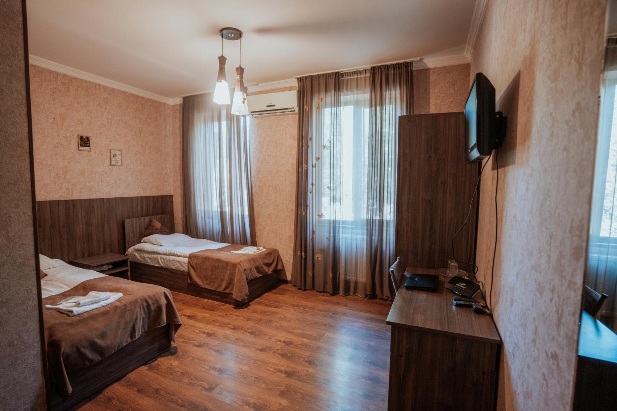 אמברולאורי Hotel Metekhara מראה חיצוני תמונה